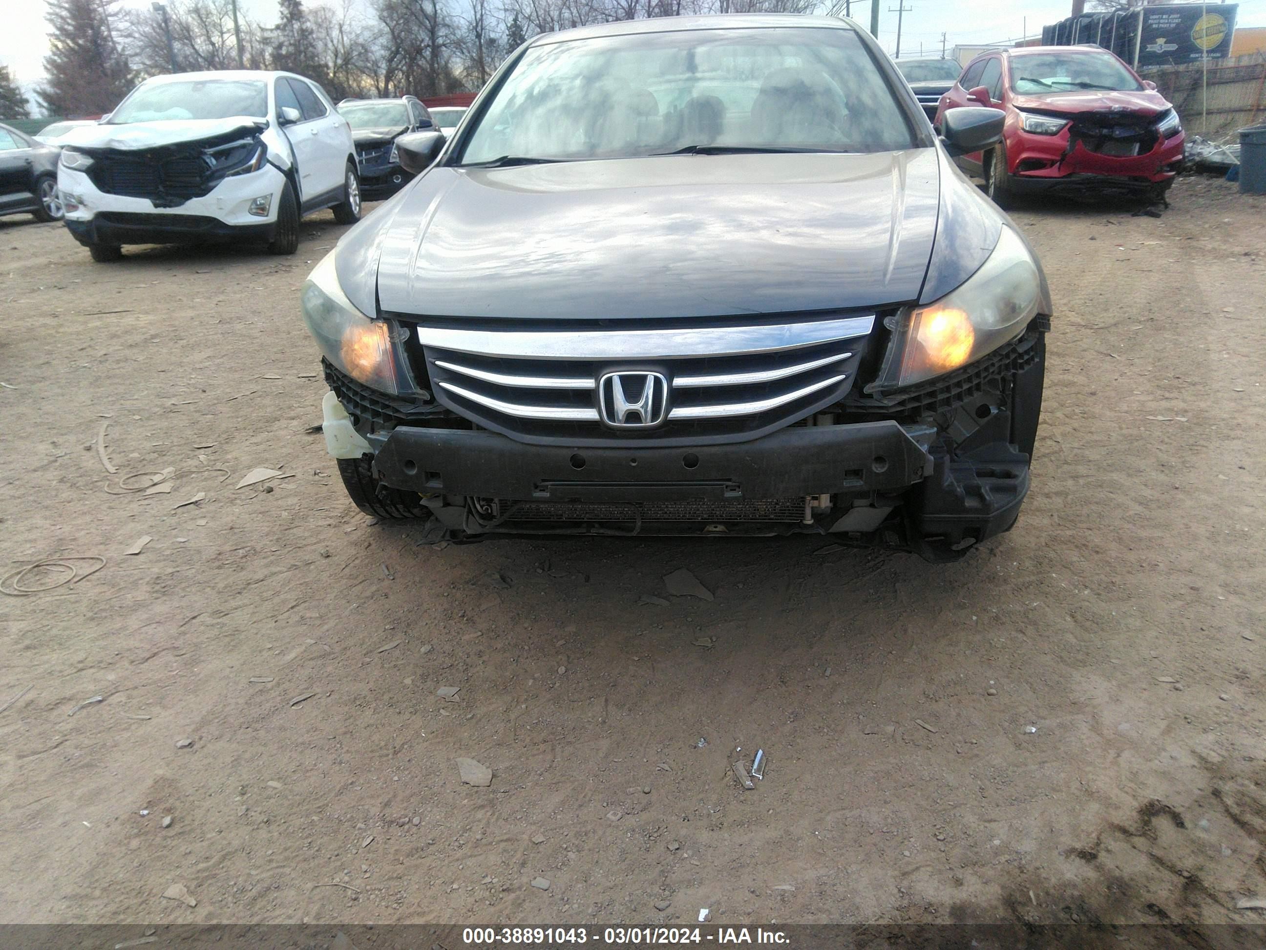 Photo 5 VIN: 1HGCP2F76BA089631 - HONDA ACCORD 