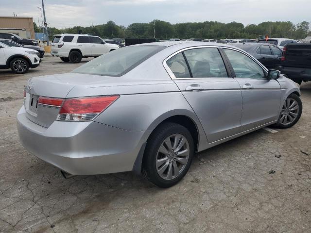 Photo 2 VIN: 1HGCP2F76BA101566 - HONDA ACCORD EX 