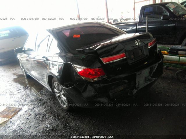 Photo 2 VIN: 1HGCP2F76CA228612 - HONDA ACCORD SDN 