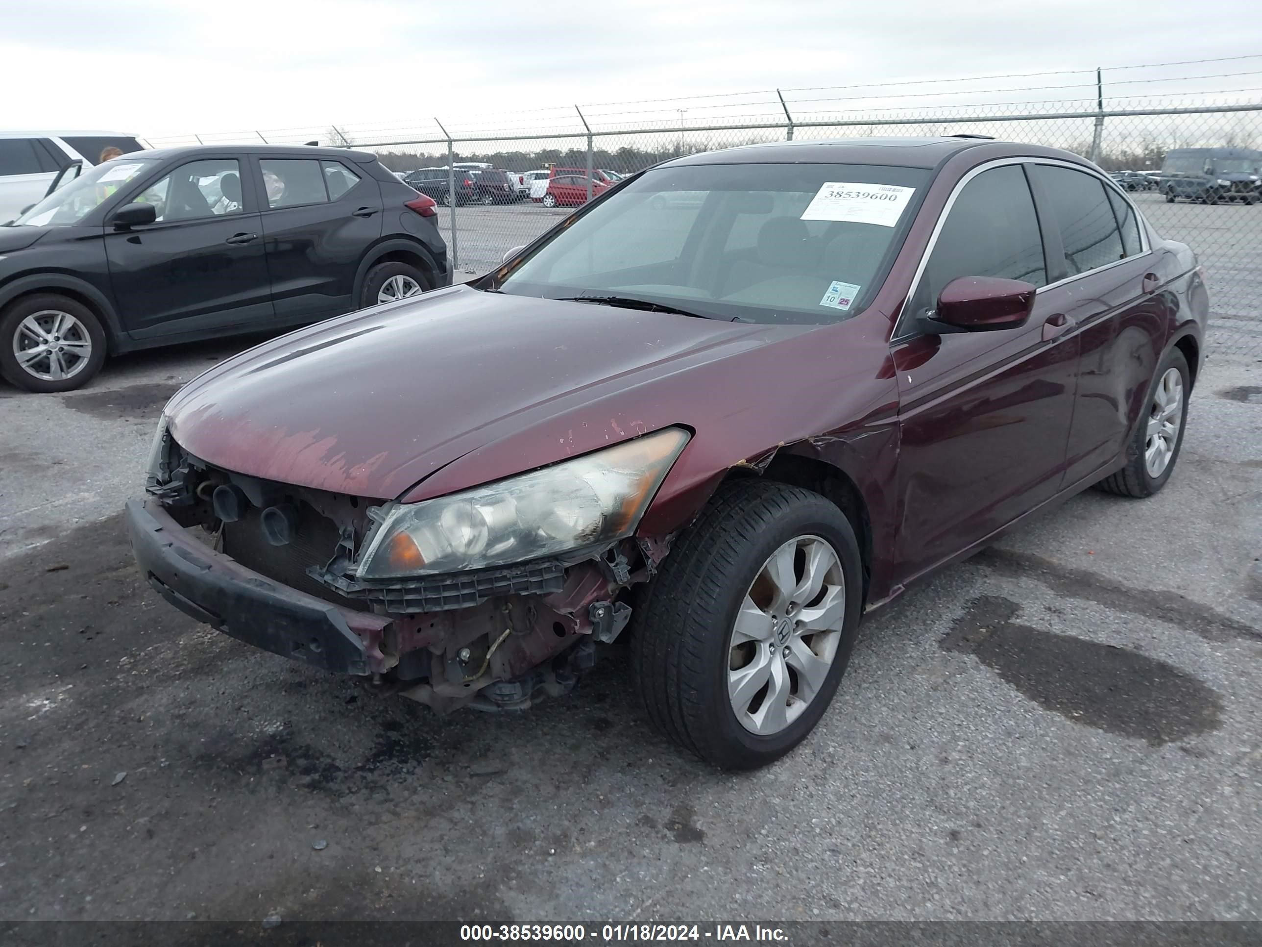 Photo 1 VIN: 1HGCP2F77AA040999 - HONDA ACCORD 