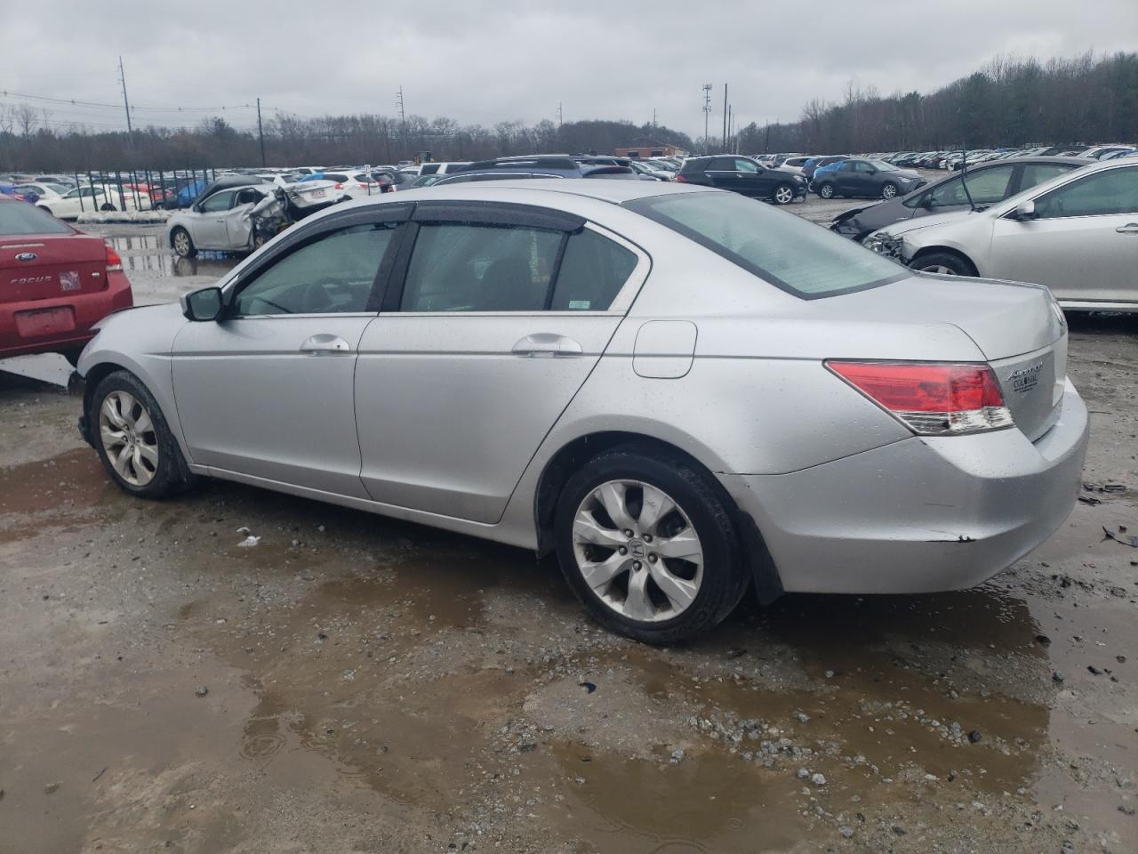 Photo 1 VIN: 1HGCP2F77AA070360 - HONDA ACCORD 