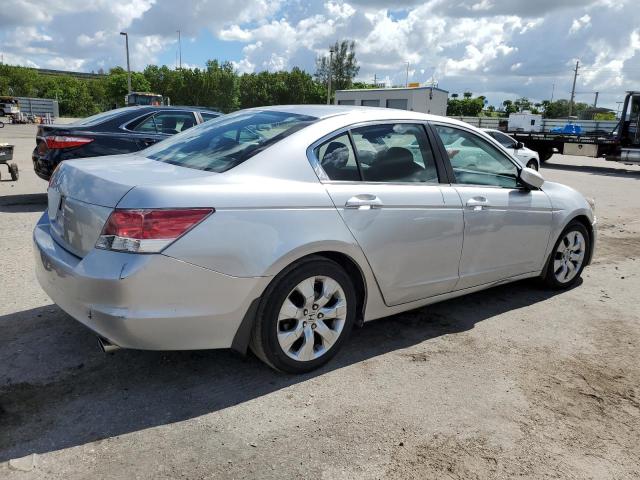 Photo 2 VIN: 1HGCP2F77AA085179 - HONDA ACCORD 