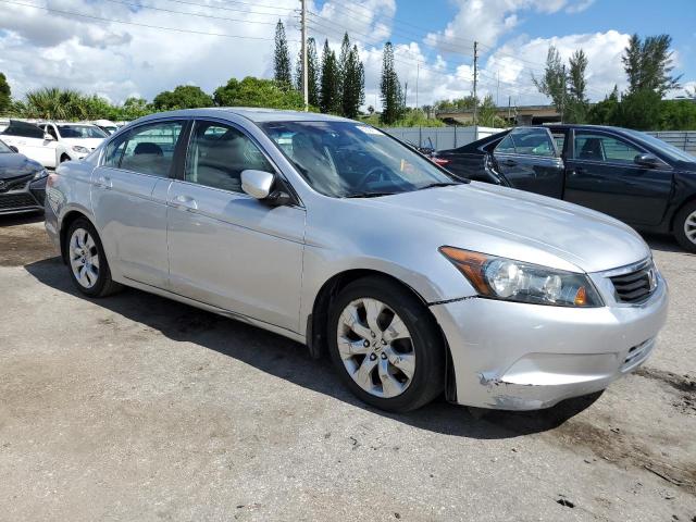 Photo 3 VIN: 1HGCP2F77AA085179 - HONDA ACCORD 