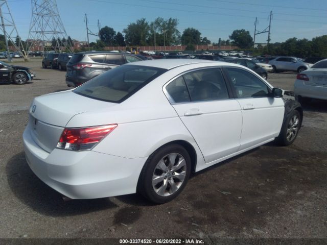 Photo 3 VIN: 1HGCP2F77AA143274 - HONDA ACCORD SDN 