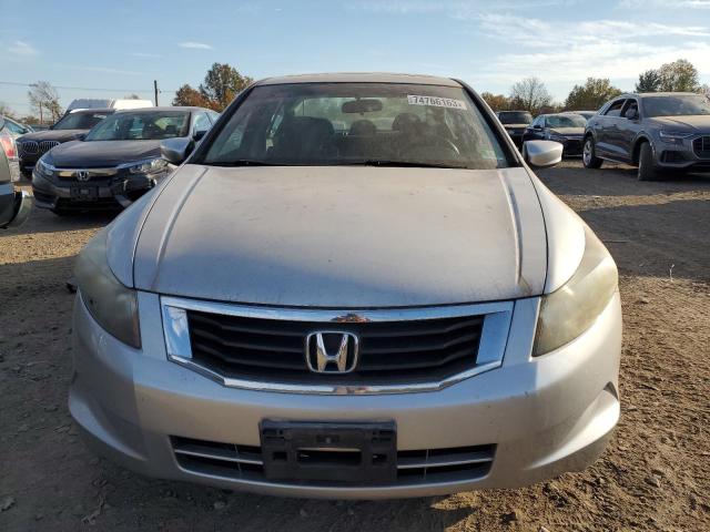 Photo 4 VIN: 1HGCP2F77AA146983 - HONDA ACCORD 