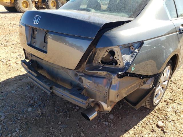 Photo 8 VIN: 1HGCP2F77AA175805 - HONDA ACCORD EX 