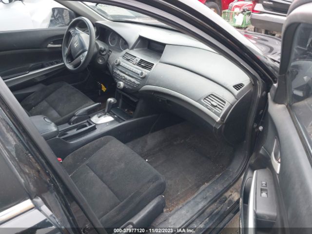 Photo 4 VIN: 1HGCP2F77AA180762 - HONDA ACCORD 