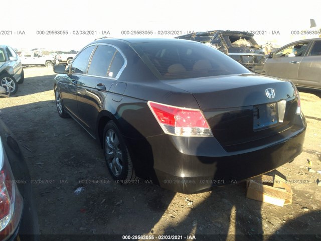 Photo 2 VIN: 1HGCP2F77AA191275 - HONDA ACCORD SDN 