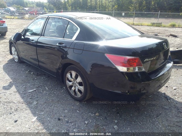 Photo 2 VIN: 1HGCP2F77AA197173 - HONDA ACCORD SDN 