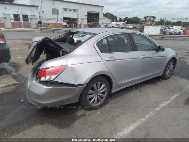 Photo 3 VIN: 1HGCP2F77BA022102 - HONDA ACCORD SDN 