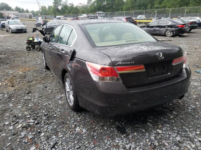 Photo 2 VIN: 1HGCP2F77BA043001 - HONDA ACCORD EX 