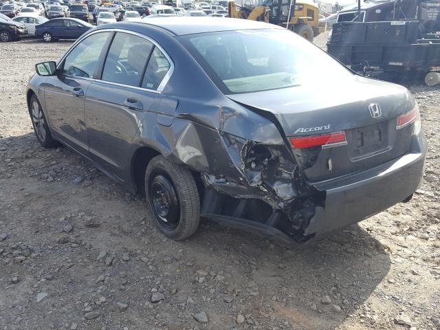 Photo 2 VIN: 1HGCP2F77BA113399 - HONDA ACCORD EX 