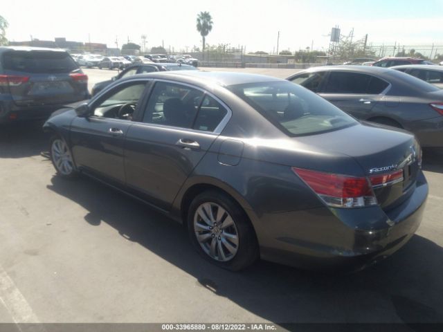 Photo 2 VIN: 1HGCP2F77BA123446 - HONDA ACCORD SDN 