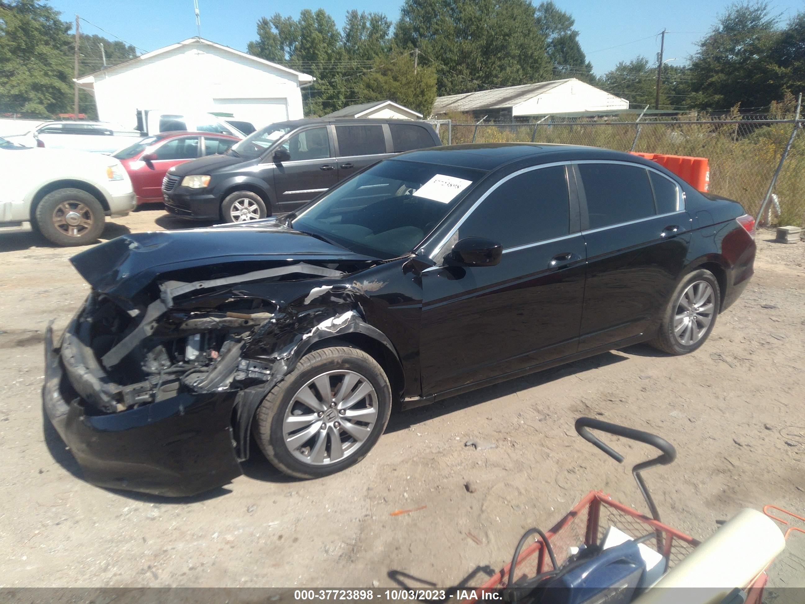 Photo 1 VIN: 1HGCP2F77CA077134 - HONDA ACCORD 