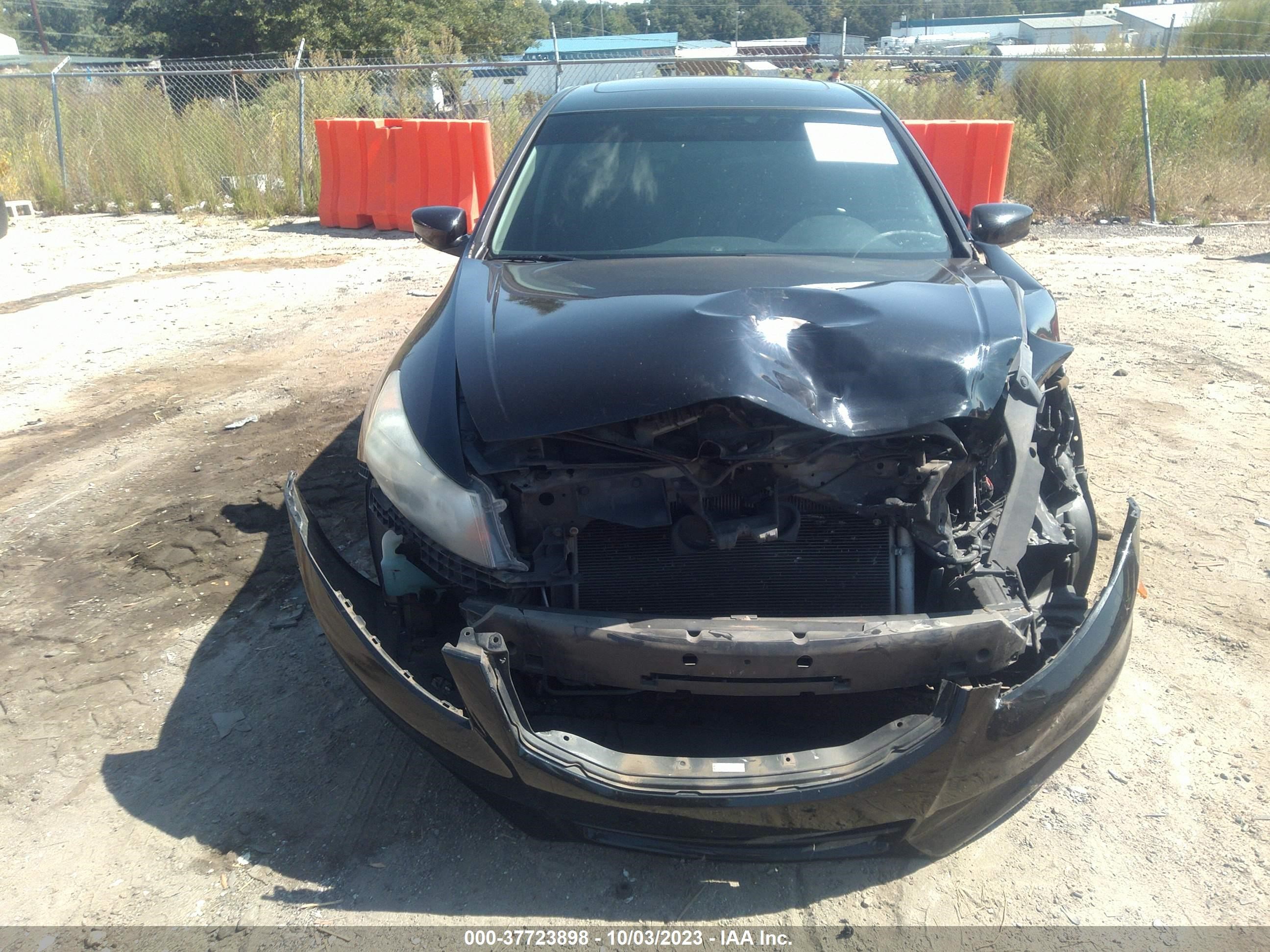 Photo 11 VIN: 1HGCP2F77CA077134 - HONDA ACCORD 