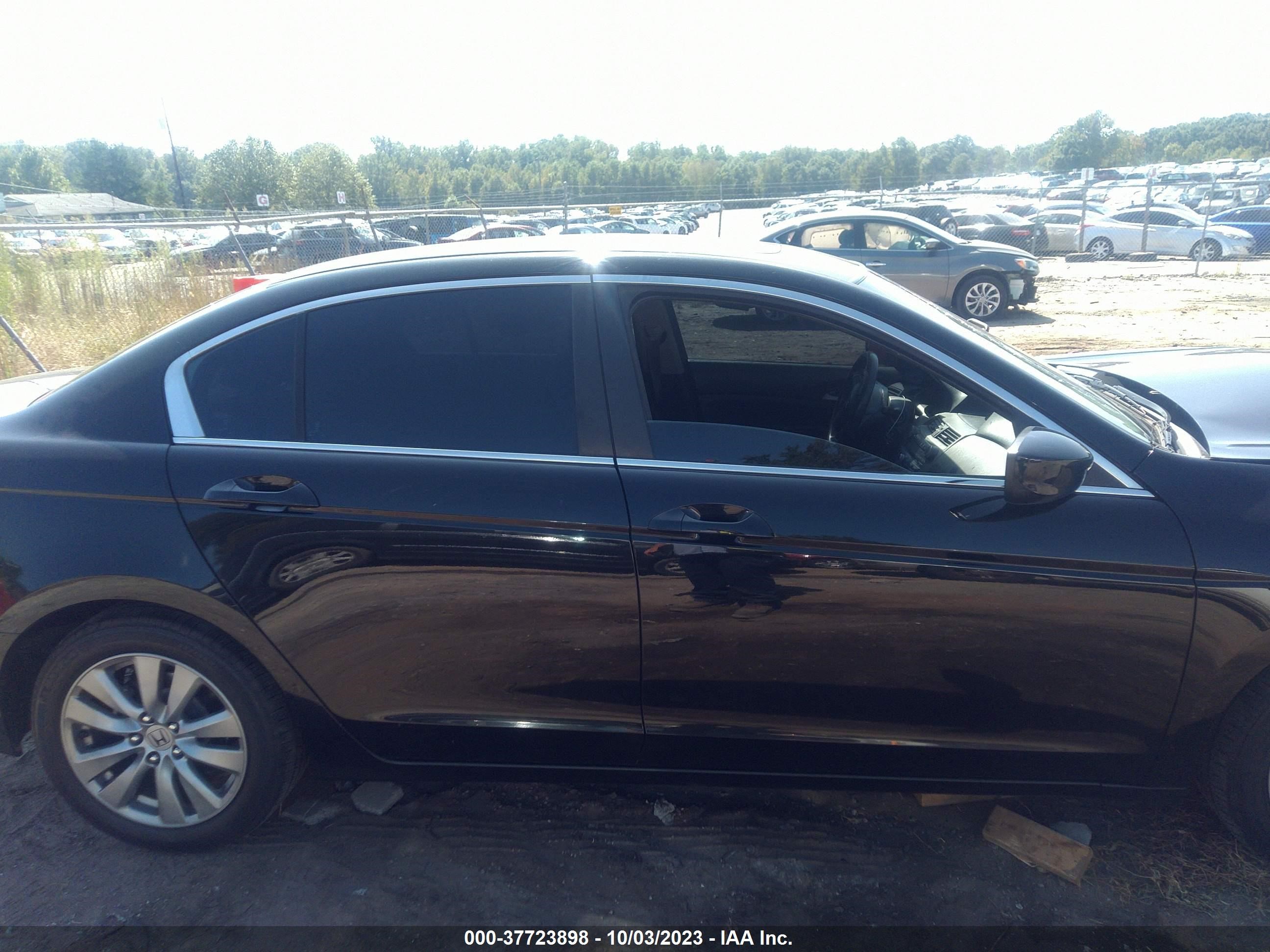 Photo 12 VIN: 1HGCP2F77CA077134 - HONDA ACCORD 