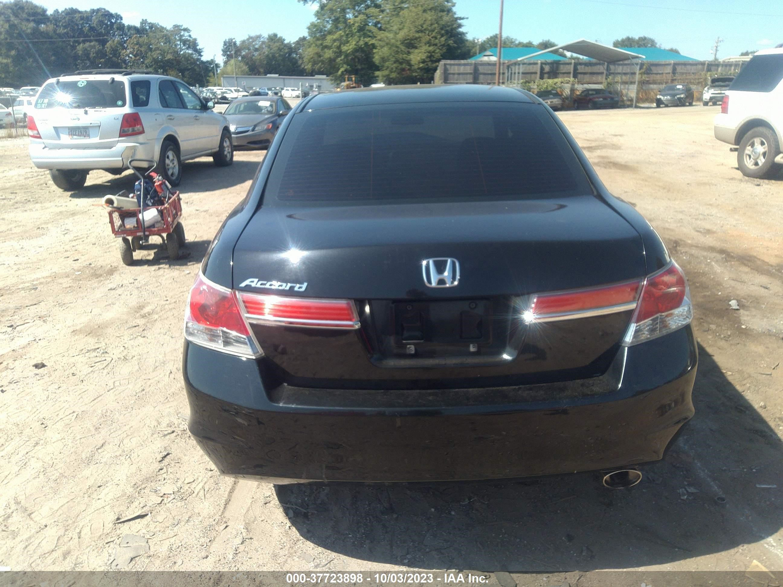 Photo 15 VIN: 1HGCP2F77CA077134 - HONDA ACCORD 