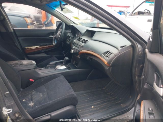 Photo 4 VIN: 1HGCP2F77CA090370 - HONDA ACCORD 