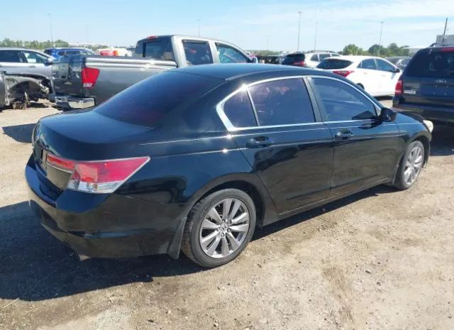 Photo 3 VIN: 1HGCP2F77CA132973 - HONDA ACCORD SDN 