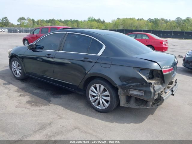 Photo 2 VIN: 1HGCP2F78BA024652 - HONDA ACCORD 