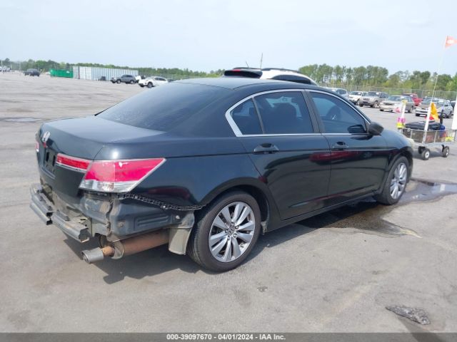 Photo 3 VIN: 1HGCP2F78BA024652 - HONDA ACCORD 