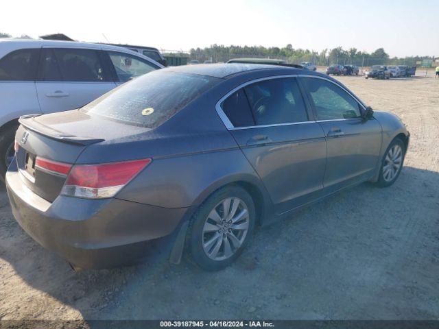 Photo 3 VIN: 1HGCP2F78BA045520 - HONDA ACCORD 