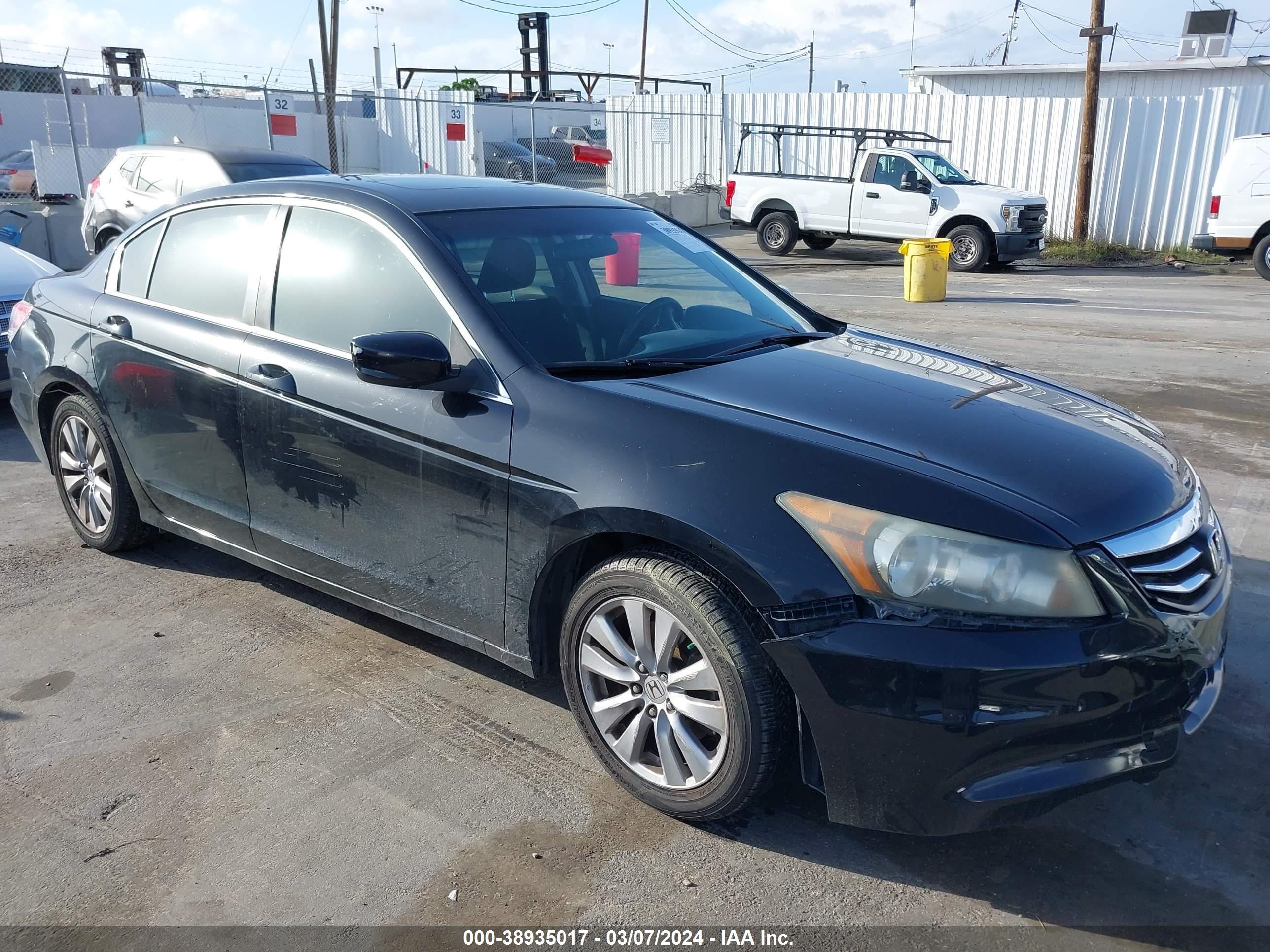 Photo 0 VIN: 1HGCP2F78BA123794 - HONDA ACCORD 