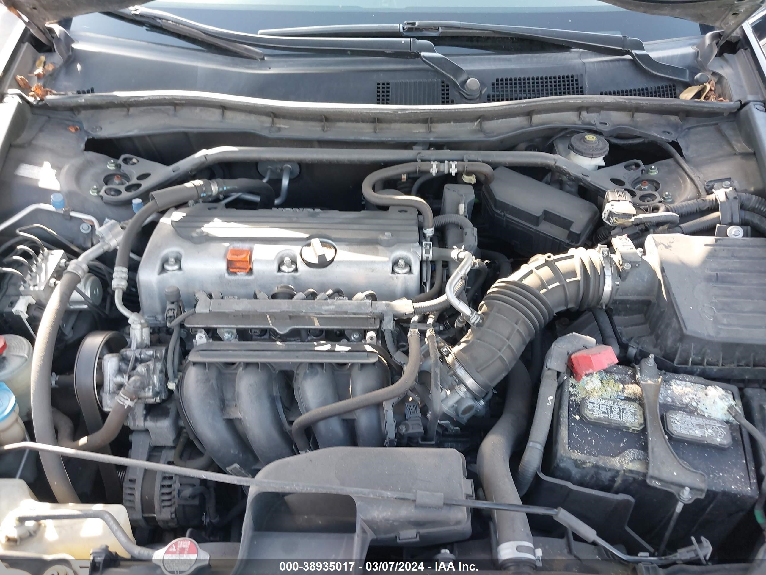 Photo 9 VIN: 1HGCP2F78BA123794 - HONDA ACCORD 