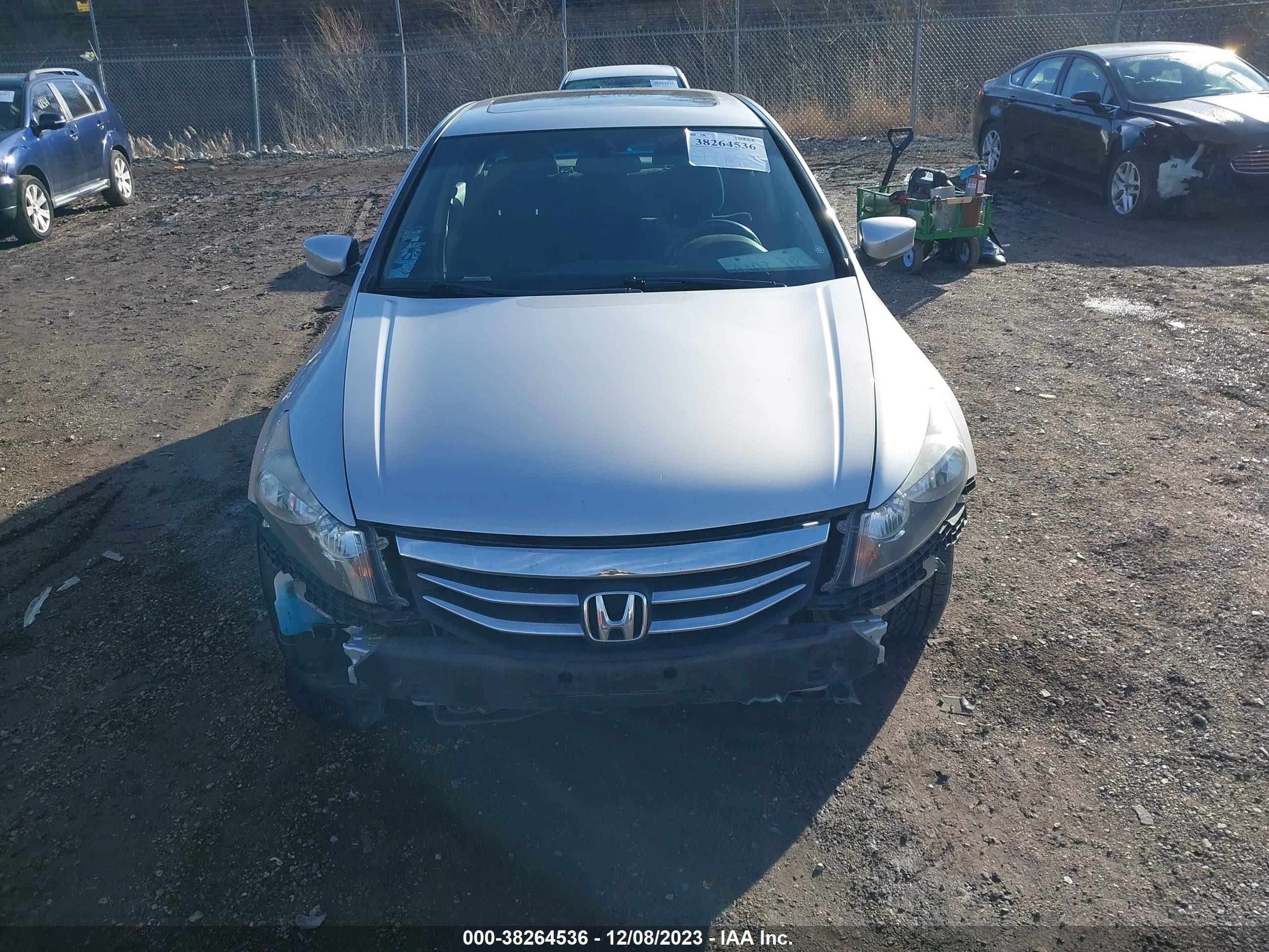 Photo 5 VIN: 1HGCP2F78BA155144 - HONDA ACCORD 