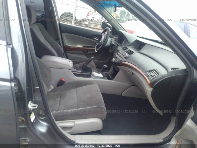 Photo 4 VIN: 1HGCP2F78CA039105 - HONDA ACCORD SDN 