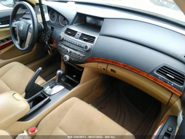 Photo 4 VIN: 1HGCP2F78CA106513 - HONDA ACCORD SDN 