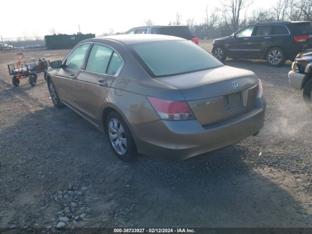 Photo 2 VIN: 1HGCP2F79AA007762 - HONDA ACCORD 