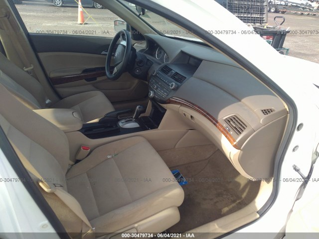 Photo 4 VIN: 1HGCP2F79AA007857 - HONDA ACCORD EX 