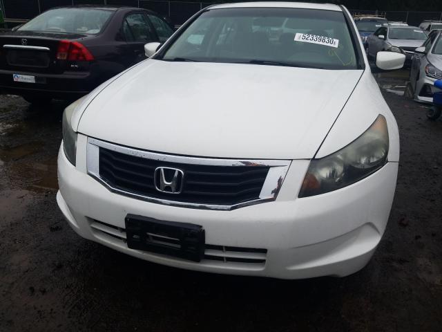 Photo 8 VIN: 1HGCP2F79AA081098 - HONDA ACCORD EX 