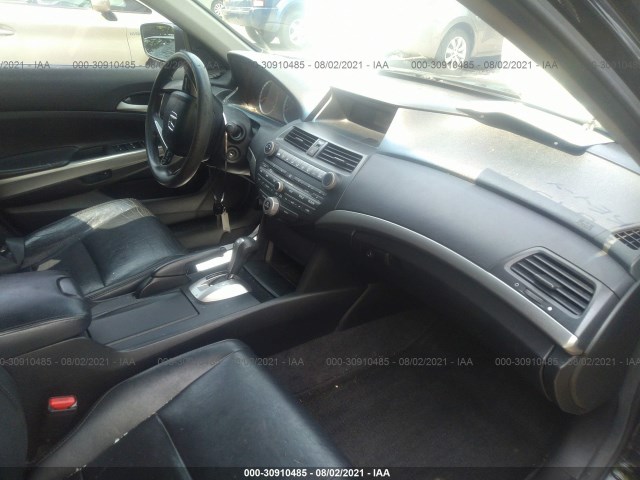 Photo 4 VIN: 1HGCP2F79AA084812 - HONDA ACCORD SDN 