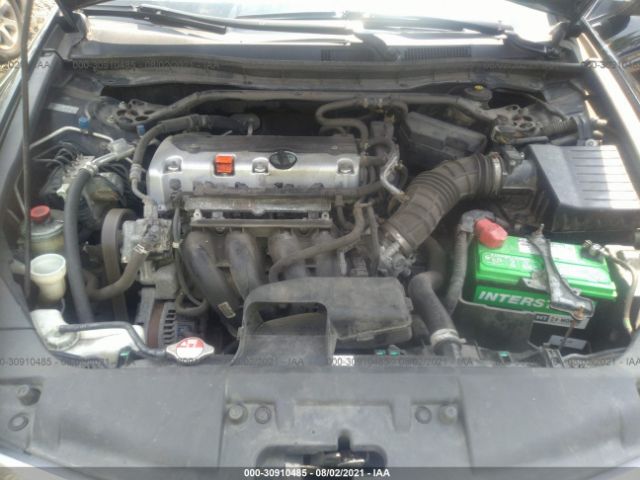 Photo 9 VIN: 1HGCP2F79AA084812 - HONDA ACCORD SDN 