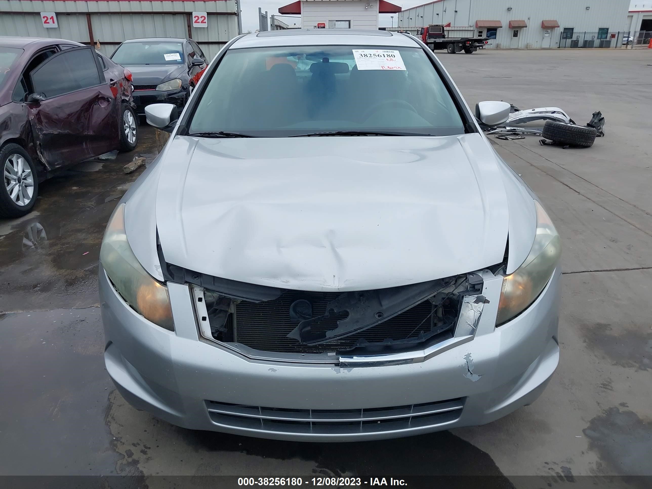 Photo 11 VIN: 1HGCP2F79AA087113 - HONDA ACCORD 