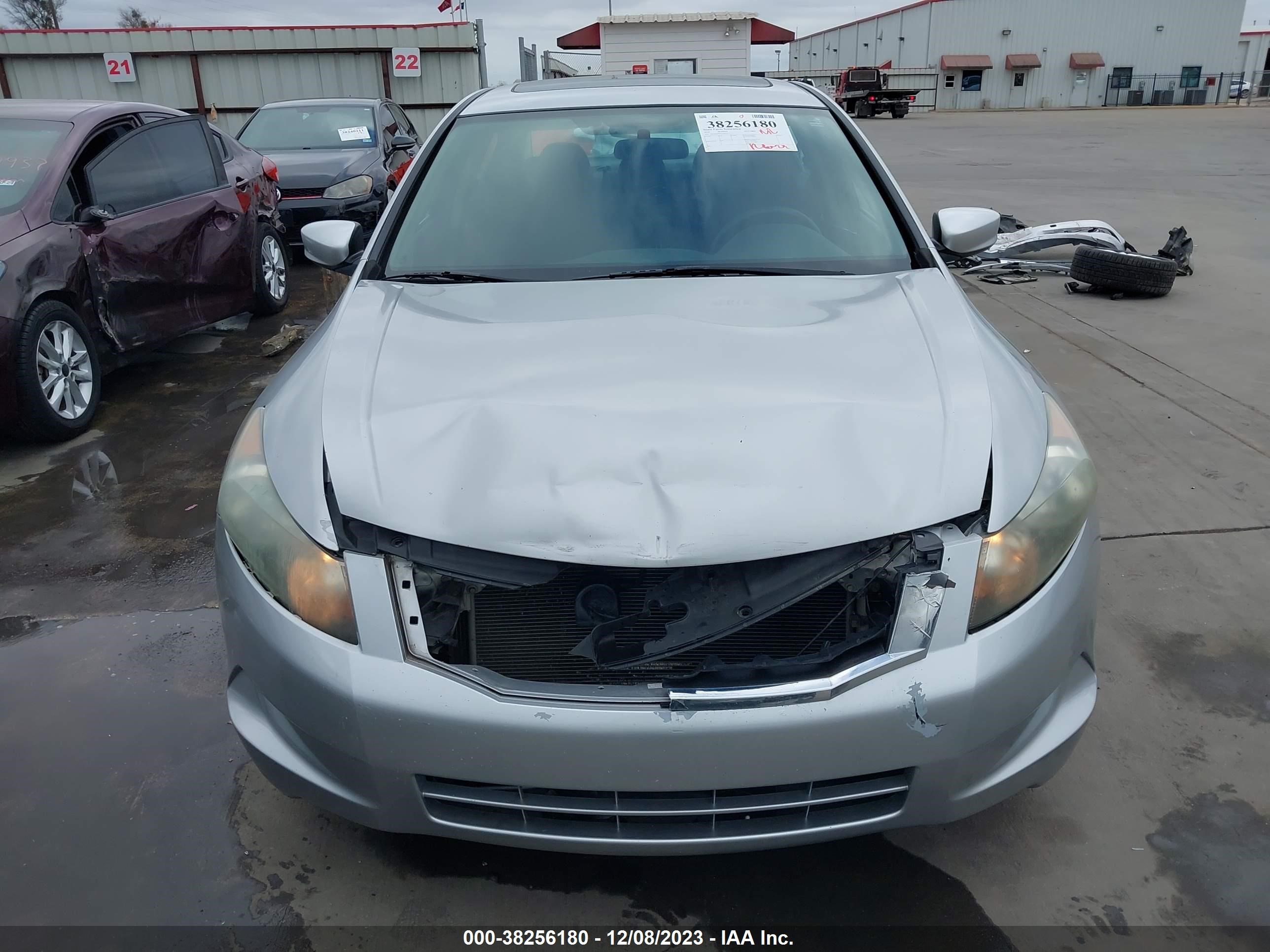 Photo 5 VIN: 1HGCP2F79AA087113 - HONDA ACCORD 