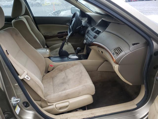 Photo 4 VIN: 1HGCP2F79AA090481 - HONDA ACCORD EX 