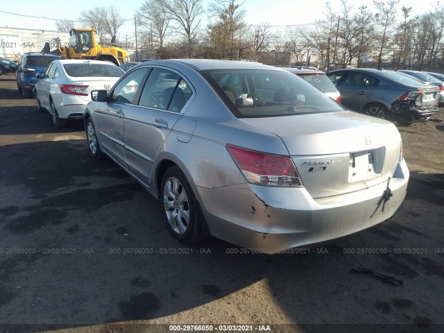 Photo 2 VIN: 1HGCP2F79AA106548 - HONDA ACCORD SDN 