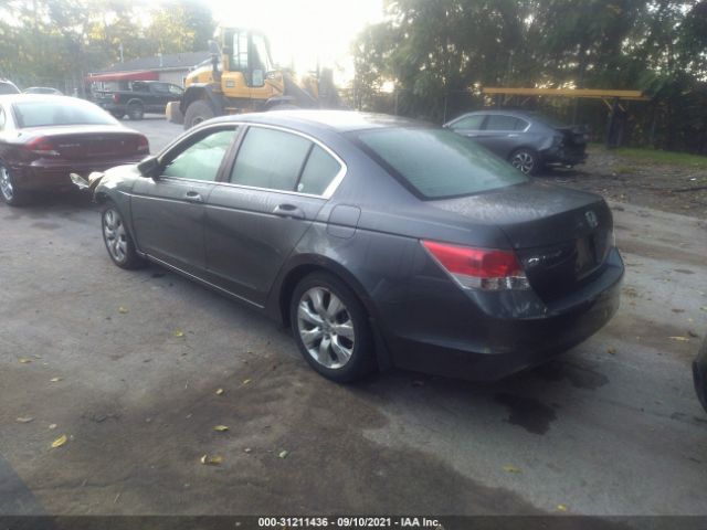 Photo 2 VIN: 1HGCP2F79AA194355 - HONDA ACCORD SDN 