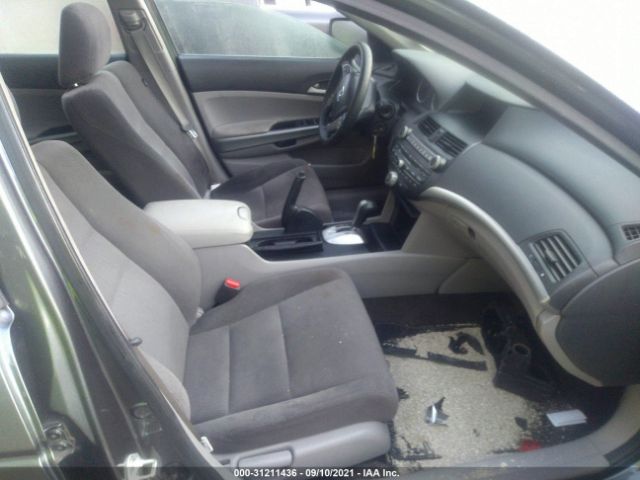 Photo 4 VIN: 1HGCP2F79AA194355 - HONDA ACCORD SDN 