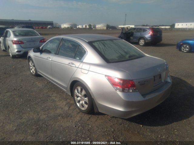 Photo 2 VIN: 1HGCP2F79AA194520 - HONDA ACCORD SDN 