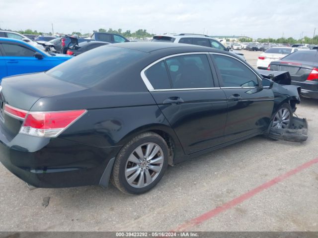 Photo 3 VIN: 1HGCP2F79BA078977 - HONDA ACCORD 