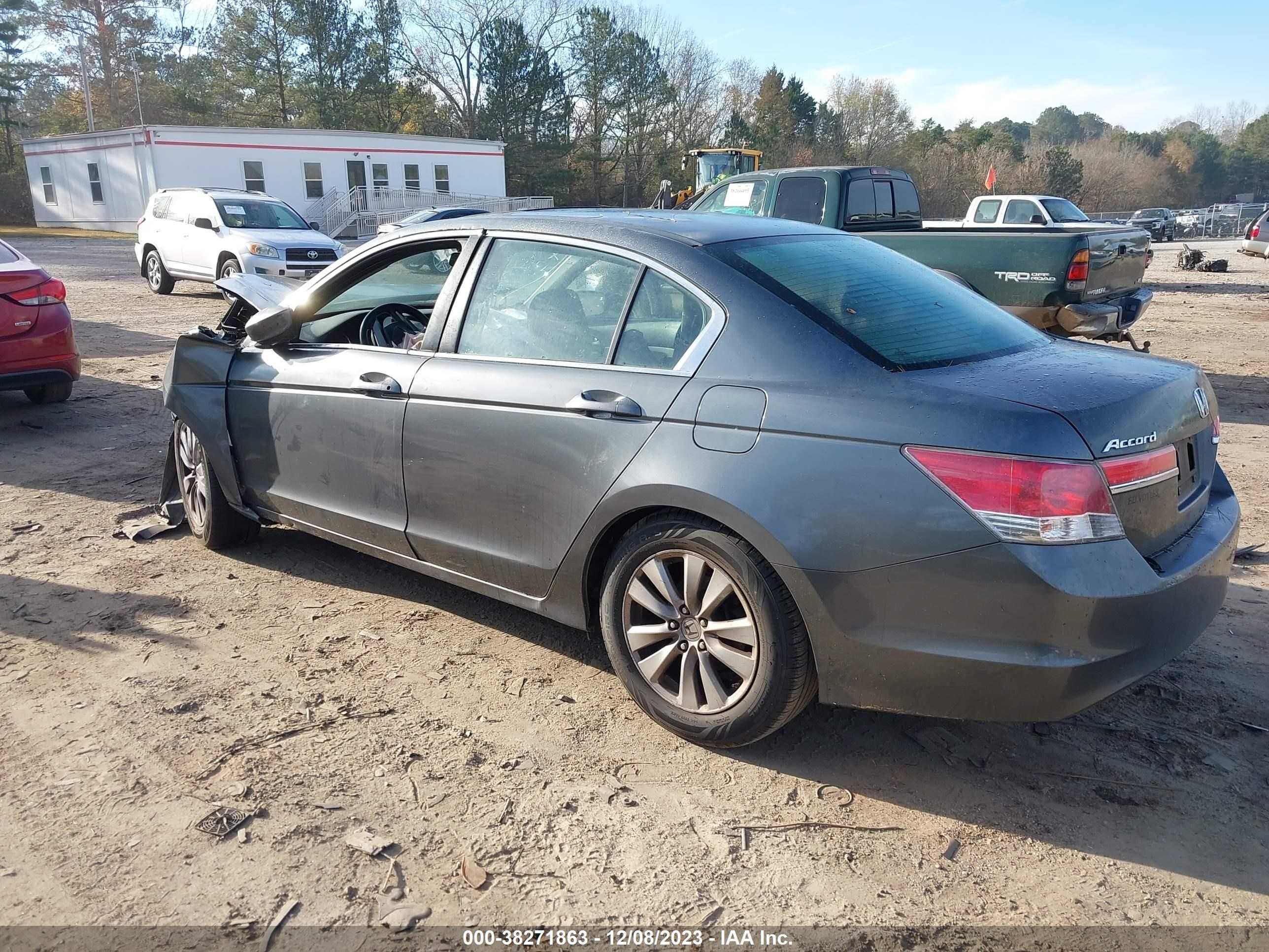 Photo 2 VIN: 1HGCP2F79CA021910 - HONDA ACCORD 