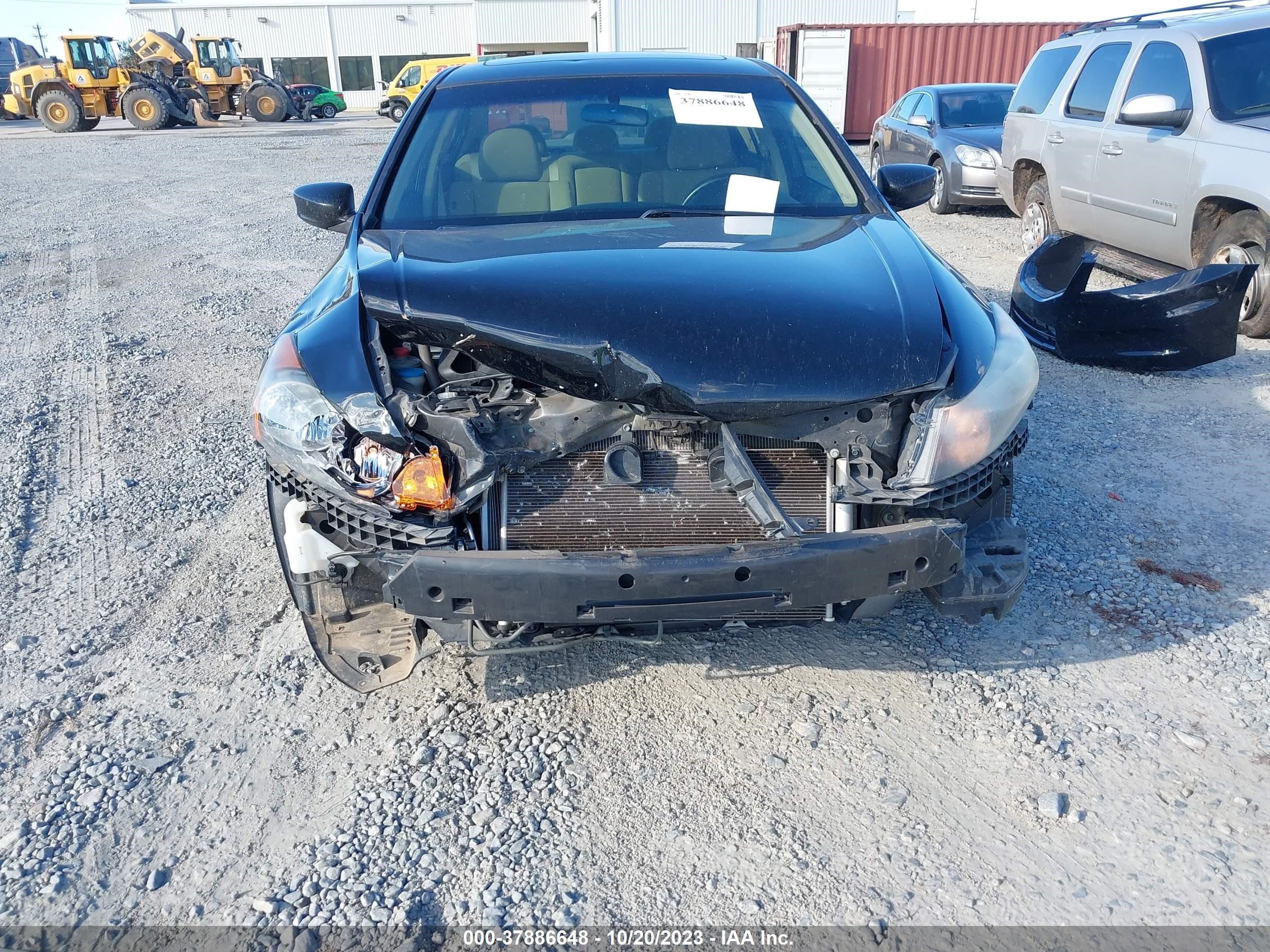 Photo 12 VIN: 1HGCP2F79CA040084 - HONDA ACCORD 