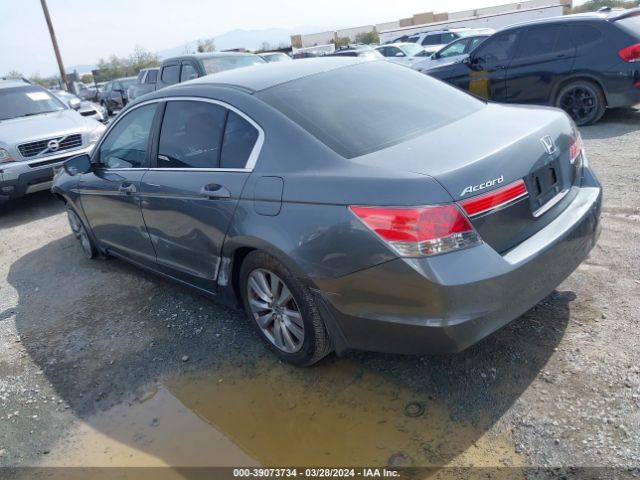 Photo 2 VIN: 1HGCP2F79CA126351 - HONDA ACCORD 