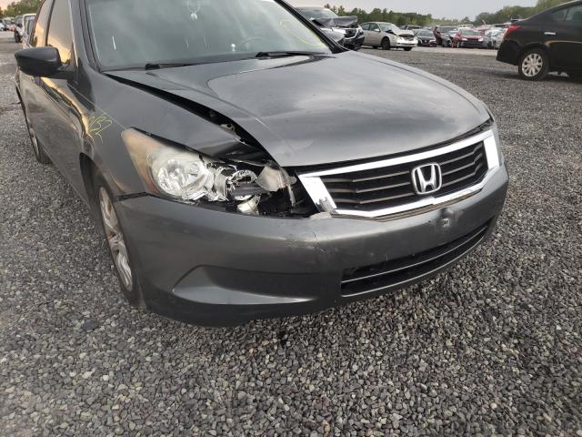 Photo 8 VIN: 1HGCP2F7XAA032900 - HONDA ACCORD EX 