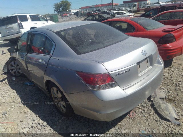 Photo 2 VIN: 1HGCP2F7XAA034808 - HONDA ACCORD SDN 