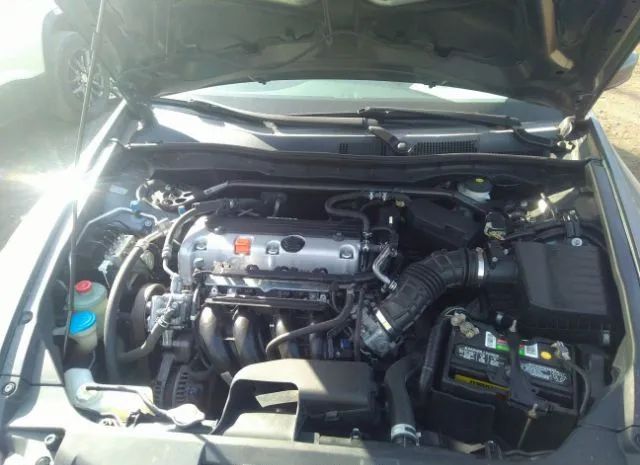 Photo 9 VIN: 1HGCP2F7XAA034954 - HONDA ACCORD SDN 